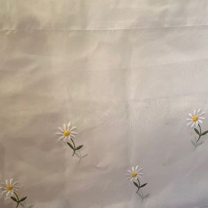 SOLD NONE AVAILABLE Daisy Scalloped Sheer Valences